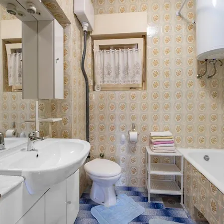 In With Kitchen Apartment *
